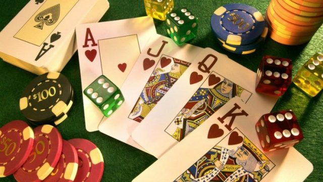 Bật mí cách chơi Poker hiệu quả kiếm tiền từ những đối thủ online - Hra.Am